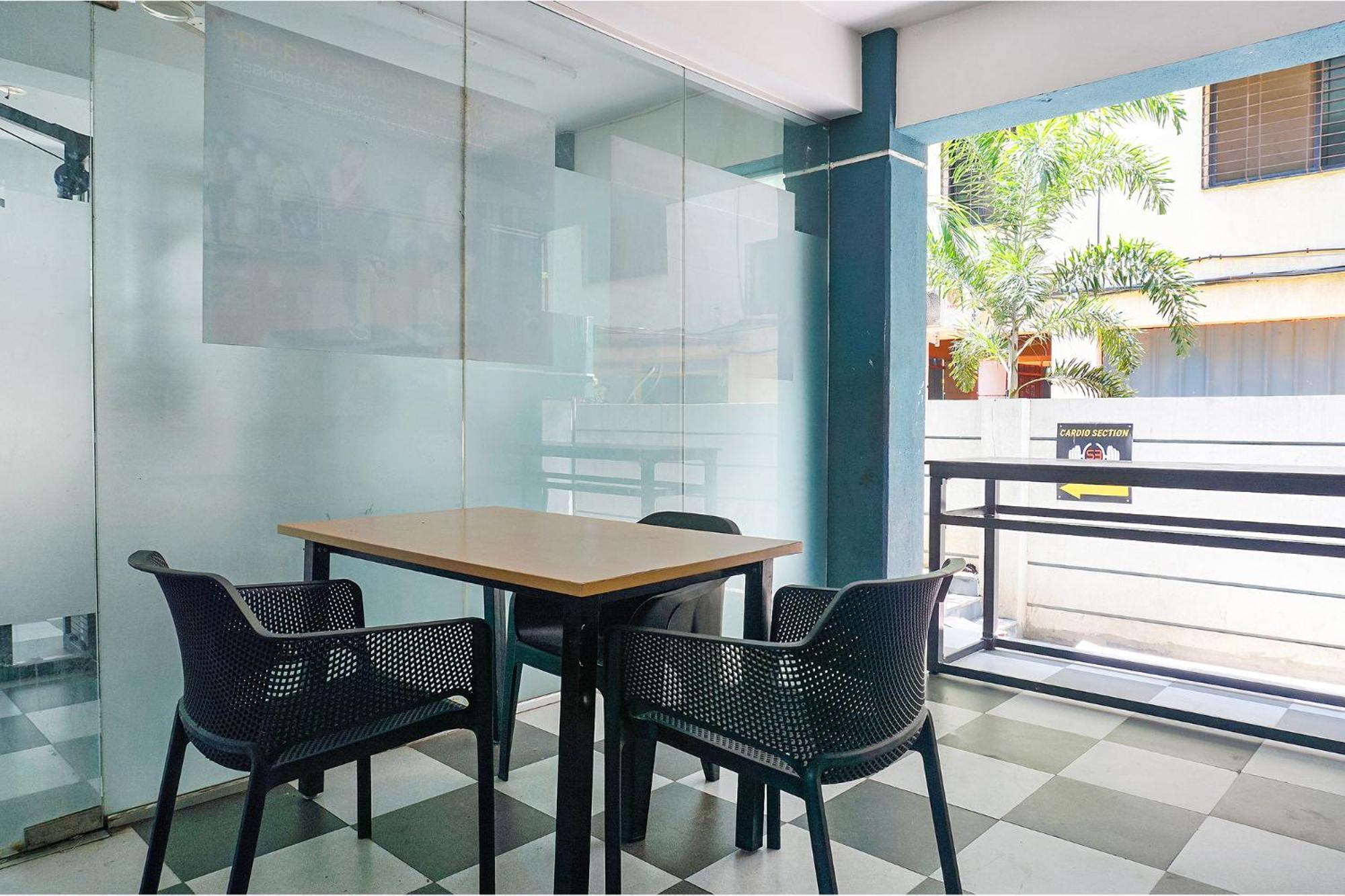 Fabhotel Aura Homes - Nr Khandoba Mandir Pimpri-Chinchwad Exterior photo