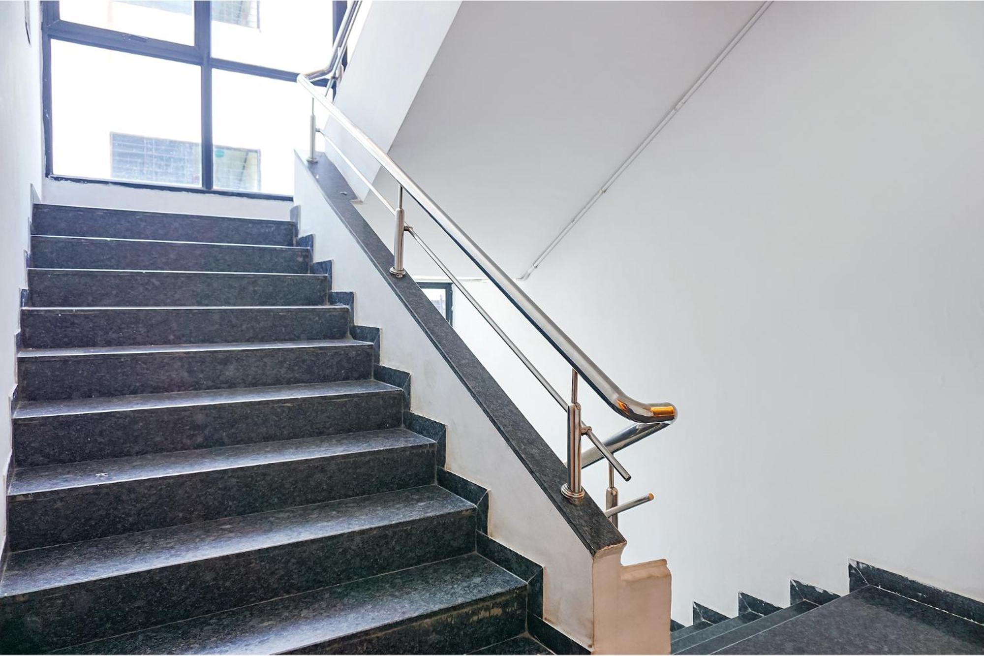 Fabhotel Aura Homes - Nr Khandoba Mandir Pimpri-Chinchwad Exterior photo
